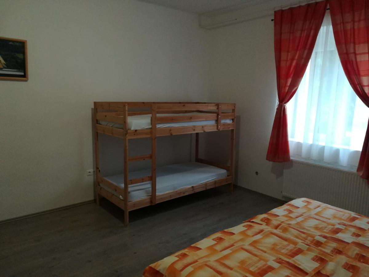 Suemegi Levendula Apartmanok Exteriér fotografie